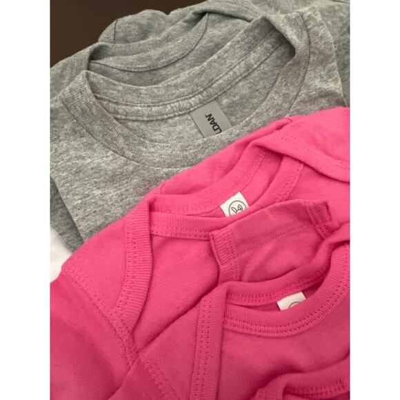 NEW‎ LOT OF 22 Blank Baby & Toddler Bodysuits, T-shirts Mixed Colors Sizes NB-4T - Picture 6 of 9